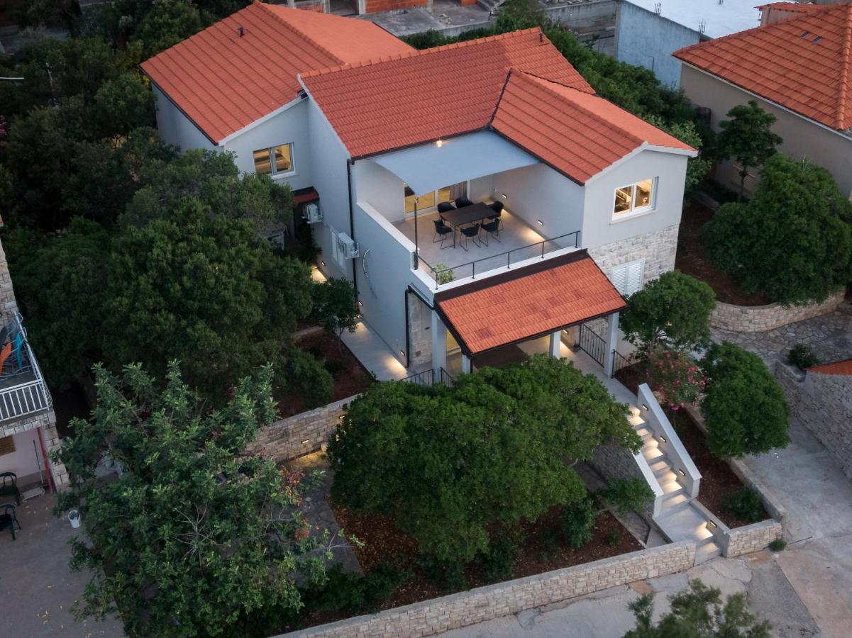 The Plaza Apartment Prizba Luaran gambar